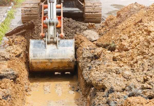 Water Line Digging in South Zanesville